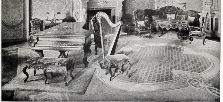 Una villa abbandonata e un tavolo che parla  