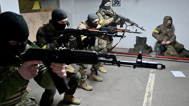 Quali armi l'Occidente fornisce all'Ucraina e come vengono usate?