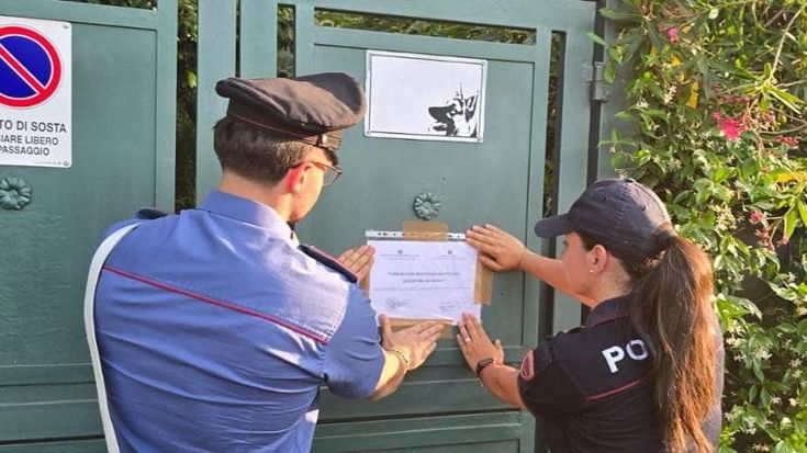 Risse, liti, rapine nel parcheggio e un accoltellamento: Fiesta chiuso per 10 giorni