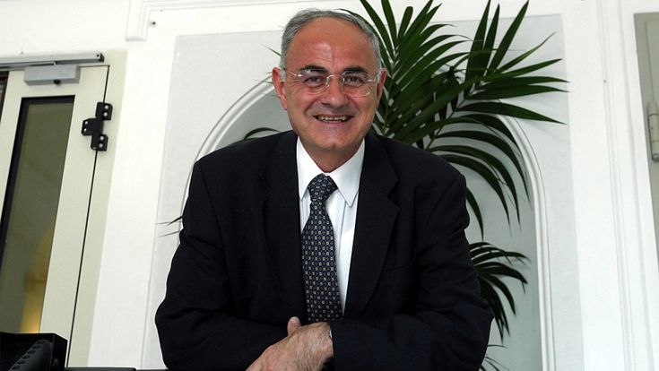 Lannutti, un fustigatore di aziende scivolato nel “tengo famiglia”