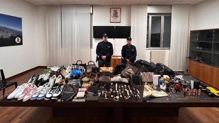 Presa la banda dei furti nelle ville della Lombardia: la base operativa in una casa vacanze a Monza