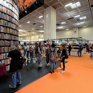 Salone del Libro, le fondazioni bancarie pronte ad acquistare all'asta il marchio 