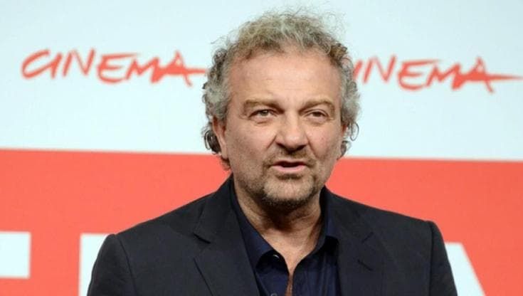 Giovanni Veronesi: “Di Dio si può ridere, lo ha detto Papa Francesco”