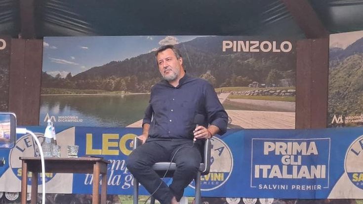 Salvini spinge sul sovranismo: “La Germania non ha diritto di mandarci indietro un solo immigrato”