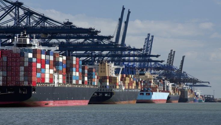 Gigantismo e alleanze: il risiko dei container