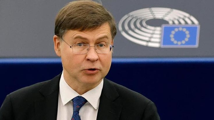 Dombrovskis: “Manovra dell’Italia non in linea raccomandazioni Ue”. Il Mef: “Giudizi vecchi. Avanti con realismo”