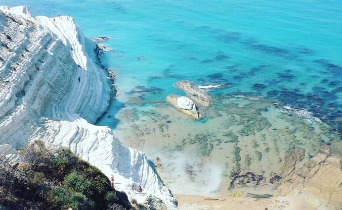 Agrigento, la spiaggia regina di Instagram è la Scala dei turchi