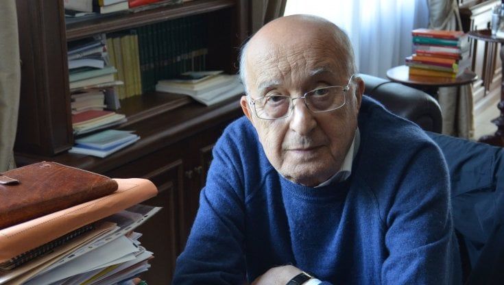 Morto De Mita, venerdì funerali a Nusco con Mattarella: "L'Irpinia e la Campania perdono il faro della politica"