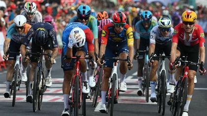 Giro e Vuelta di 16 tappe, l’antidoping con l’IA, droni per le riprese: così cambierà il ciclismo