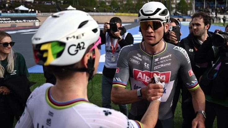 Van der Poel-Pogacar da leggenda a Roubaix. Moser: “Come me e De Vlaeminck nel ’74”