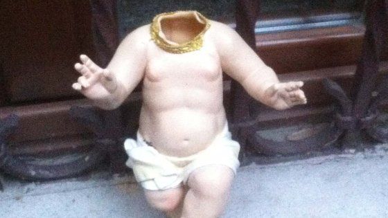 Bergamo, decapitata statua Gesù Bambino: era stata rubata dal presepe. La polizia indaga