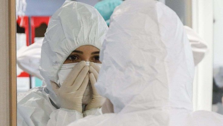 Vaccini, convincere gli esitanti tra gli operatori sanitari. Uno ad uno 