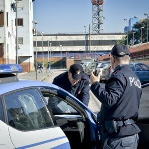 Torino, inseguimento per le vie del centro a tutta velocità: arrestato