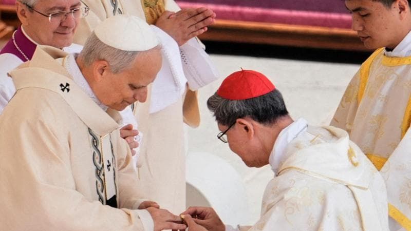 Vaticano, Tagle prende il posto di Giovanni Battista Re come decano del collegio cardinalizio
