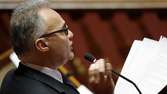 Riforme, blitz Popolari: Mauro sostituito in commissione al Senato. La replica: epurato da Renzi