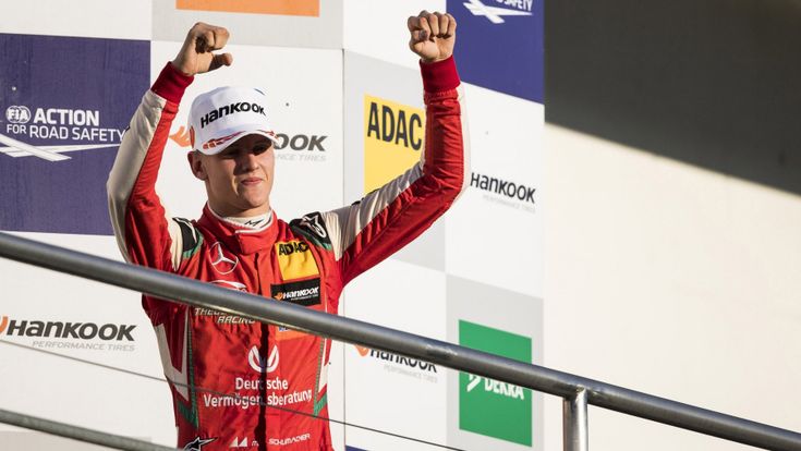 La corsa di Mick Schumacher per sentirsi vicino a suo padre