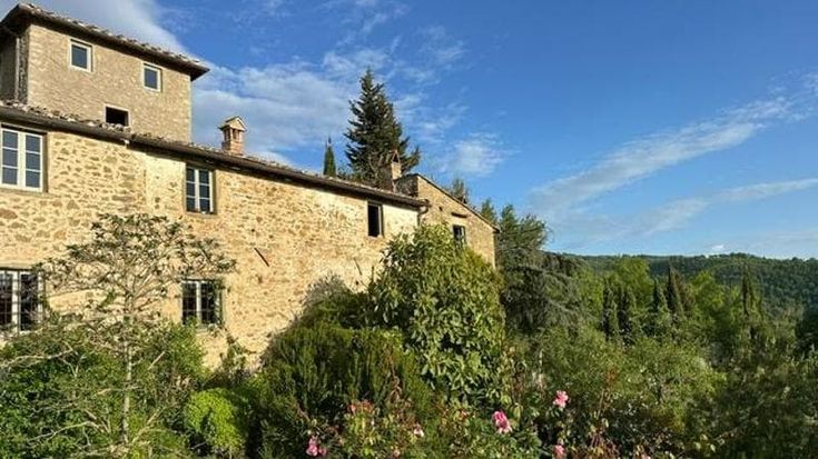 Greve, nel giardino di Oriana Fallaci c’è il mondo che fiorisce battuto dal vento della libertà