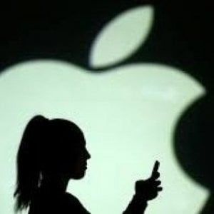 Apple contro i nuovi dazi di Trump: "Ridurranno il nostro contributo all'economia Usa"