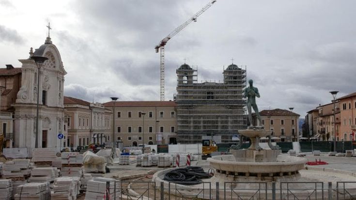 Elezioni in Abruzzo, le voci de L’Aquila dove Meloni si gioca la sfida per la Regione. “Non c’è più nulla”