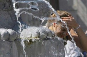 Domani prevista ondata di calore,<br />i numeri verdi per i cittadini
