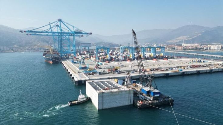 Diga del porto di Genova, così cambia il piano: lavori in parallelo per finire nel ‘27