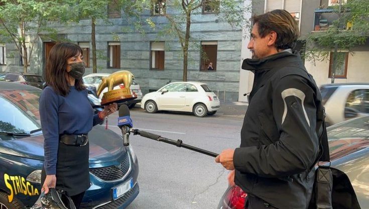 Il Tapiro a Ambra per il tradimento di Allegri e la difesa di Jolanda: "La colpa è di chi si fida o di chi tradisce la fiducia?"