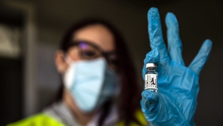 Vaccini, in Salento monta l'ira delle persone fragili. Denunce ai Nas e sfoghi social: "Avete vaccinato chiunque, noi rischiamo la vita"