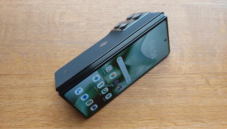 Motorola al MWC: Razr Fold a libretto, Edge 70 Fusion e auricolari Bose