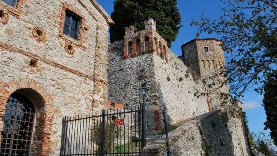 La Valmarecchia, tra castelli, fantasmi e formaggi