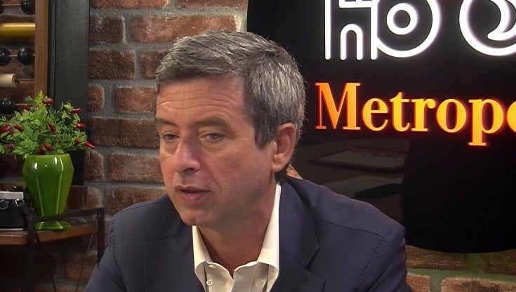 Cambio della guardia. La regina in fin di vita, il lavoro che non c'è - Ospiti: Orlando e Bonelli. Con Franceschini e Ubezio