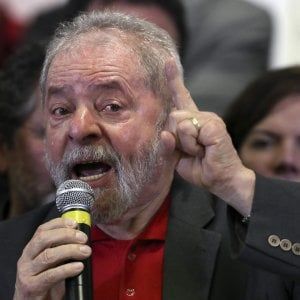 Brasile, Lula rinviato a giudizio per corruzione. Lui: "Una farsa"