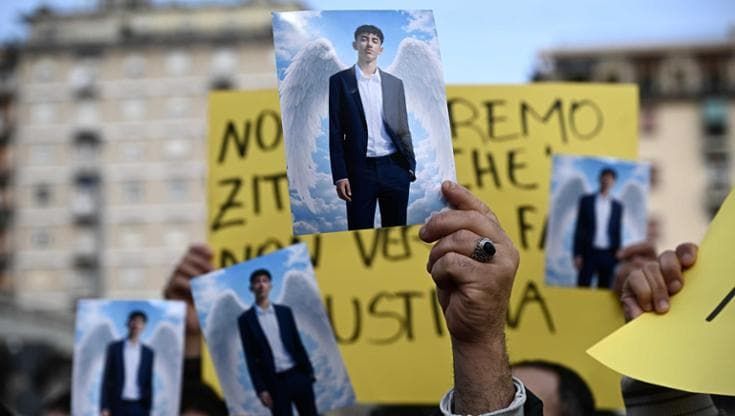 La preside del Chiodo: “In silenzio per rispetto”. Oggi i funerali di Aba, a Spezia lutto cittadino