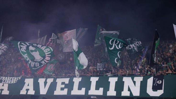 Avellino-Palermo, cambia l’orario della partita: troppo caldo alle 15, si gioca alle 17,15
