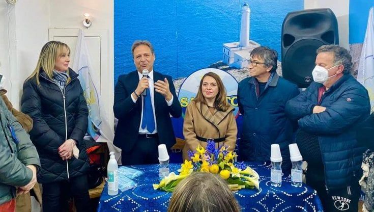 "La candidata è madre? Anche la Franzoni lo era e non è finita benissimo": in Salento bufera per l'attacco social all'aspirante sindaca