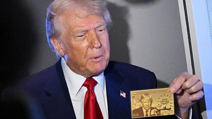 Trump presenta la “gold card”: la tessera da cinque milioni di dollari per la residenza Usa