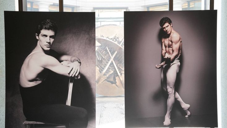 Roberto Bolle e Giovanni Gastel, il loro passo a due in mostra alle Gallerie d'Italia di Milano