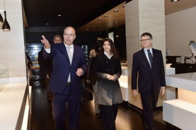 Il sindaco di Roma in visita alla nuova sede di Mercedes Benz Italia