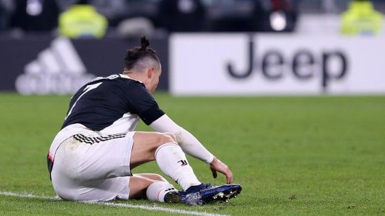 Ora i calciatori saranno un po' meno 'ricchissimi'