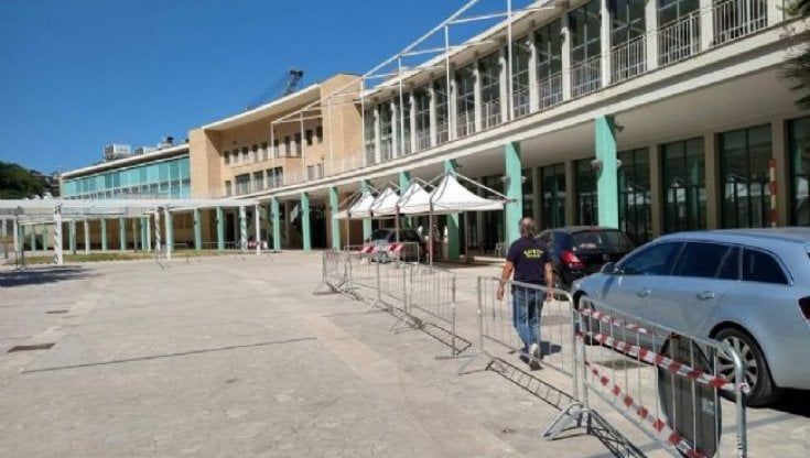 Furto di tamponi nel drive-in dell'Asl a Castellammare di Stabia