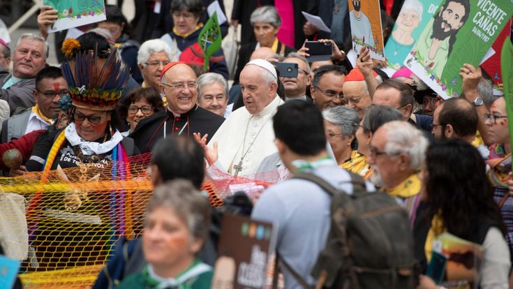 “Basta ingiustizie”: Il Papa apre il Sinodo su Amazzonia e celibato