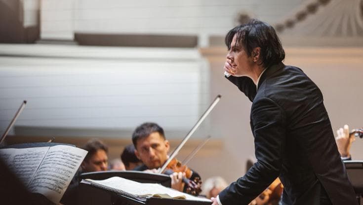 Currentzis dirige il Ring di Wagner in 70 minuti senza canto a Modena