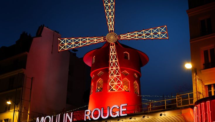 Airbnb trasforma in guest house il Moulin Rouge