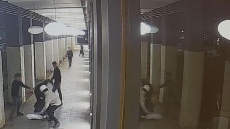Accoltellato dalla baby gang, resterà invalido: l’aggressione per 50 euro