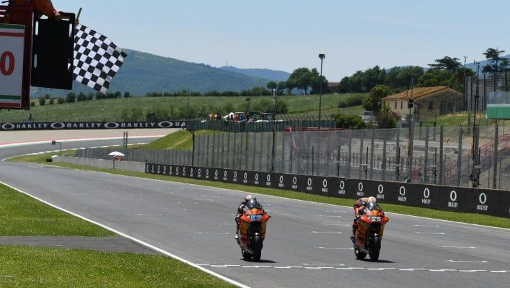 Moto, lo spettacolo che deve continuare