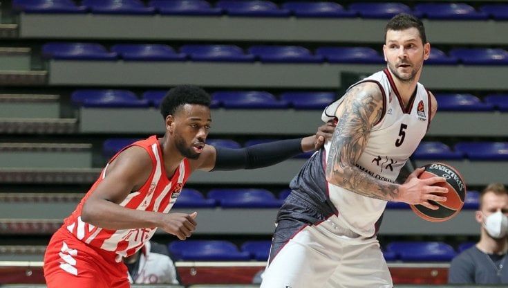 Basket, Eurolega: Milano travolge 92-73 la Stella Rossa e accede ai playoff