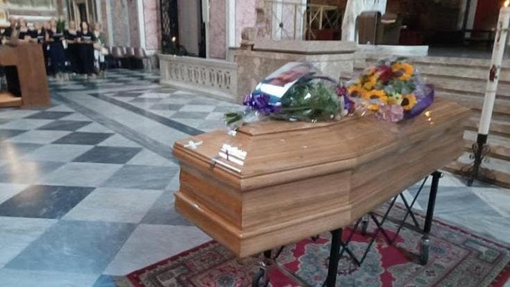 Il duomo vuoto e i funerali del clochard
