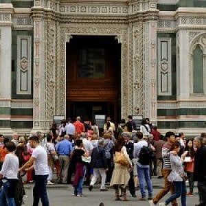 Turismo, valanga cinese a Firenze: Nardella incontra i tour operator 