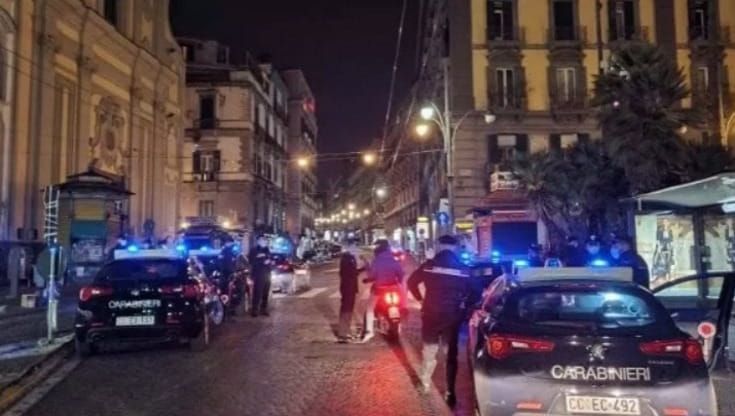 Napoli prime sanzioni per la nuova ordinanza anti movida del Comune