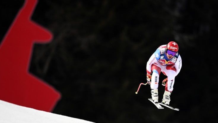 Sci, bis di Feuz a Kitzbuehel. Innerhofer è quarto