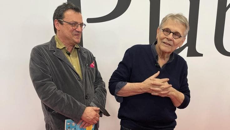 Pennac: “L’identità europea esiste, facciamo imparare ai nostri figli le lingue degli altri paesi”